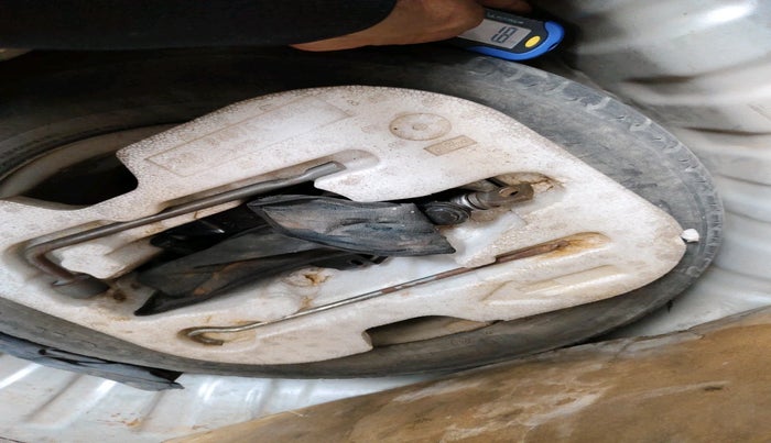 2014 Renault Pulse RXL DIESEL, Diesel, Manual, 1,11,177 km, tyre