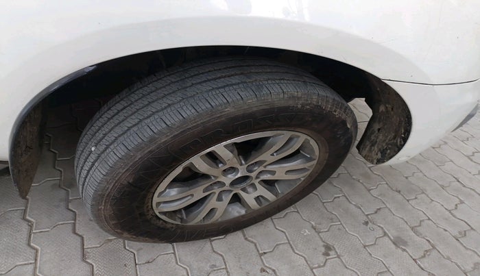 2018 Ford Endeavour TITANIUM 3.2 4X4 AT, Diesel, Automatic, 1,43,274 km, tyre