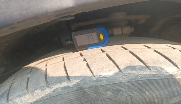 2012 BMW X6 XDRIVE 30 D, Diesel, Automatic, 1,52,750 km, tyre