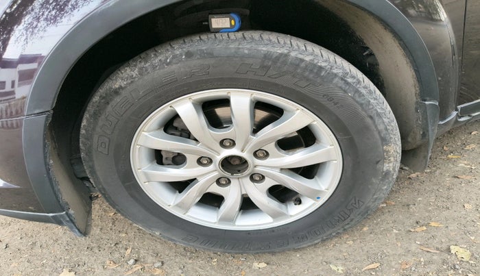 2020 Mahindra XUV500 W9 AT, Diesel, Automatic, 1,38,248 km, tyre