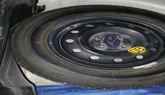 2018 Maruti Swift ZDI AMT, Diesel, Automatic, 1,03,858 km, tyre