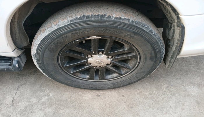 2013 Toyota Fortuner 3.0 4X2 AT, Diesel, Automatic, 1,88,361 km, tyre