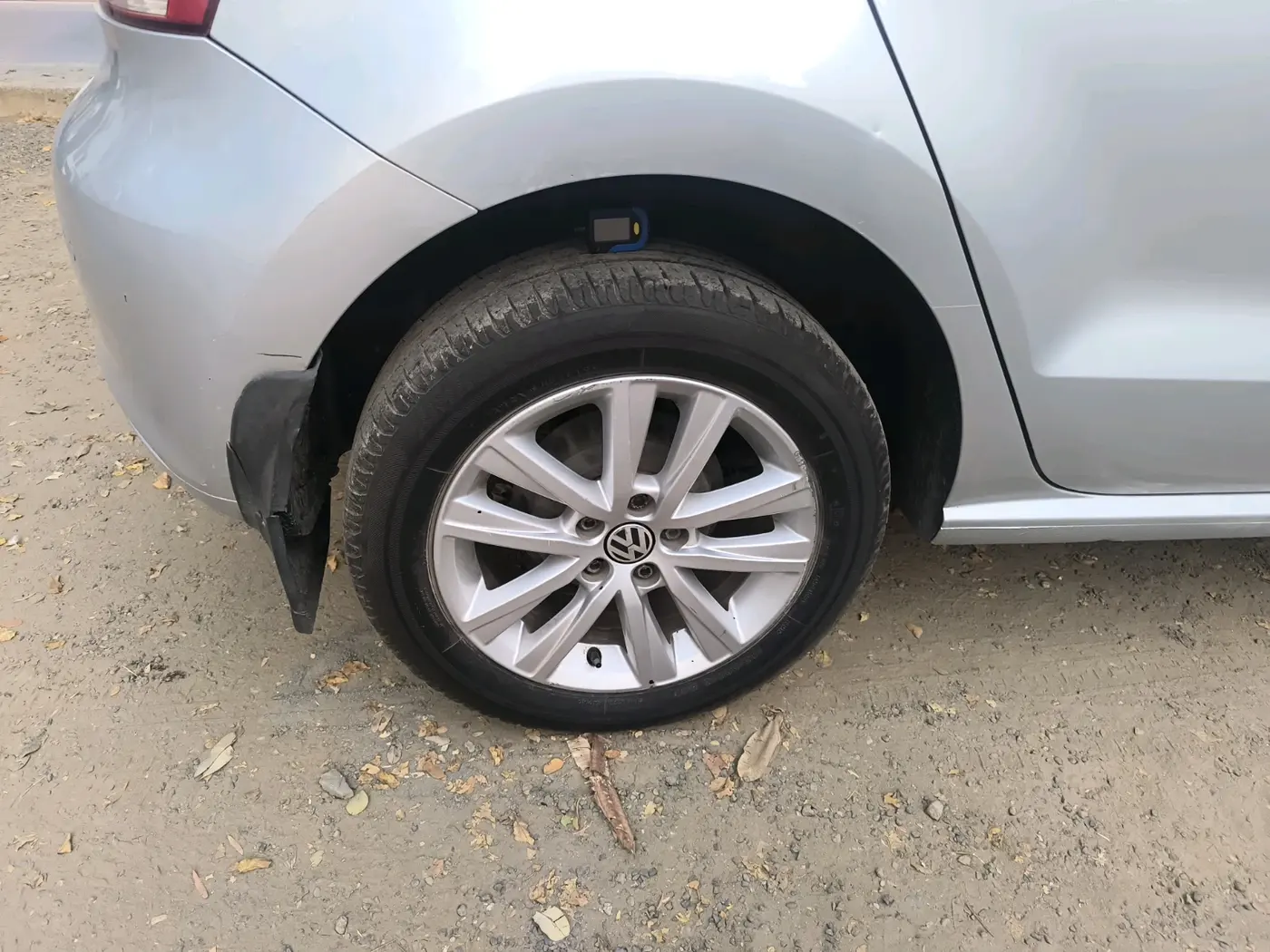 2014 Volkswagen Polo HIGHLINE1.2L, Petrol, Manual, 90,272 km, tyre