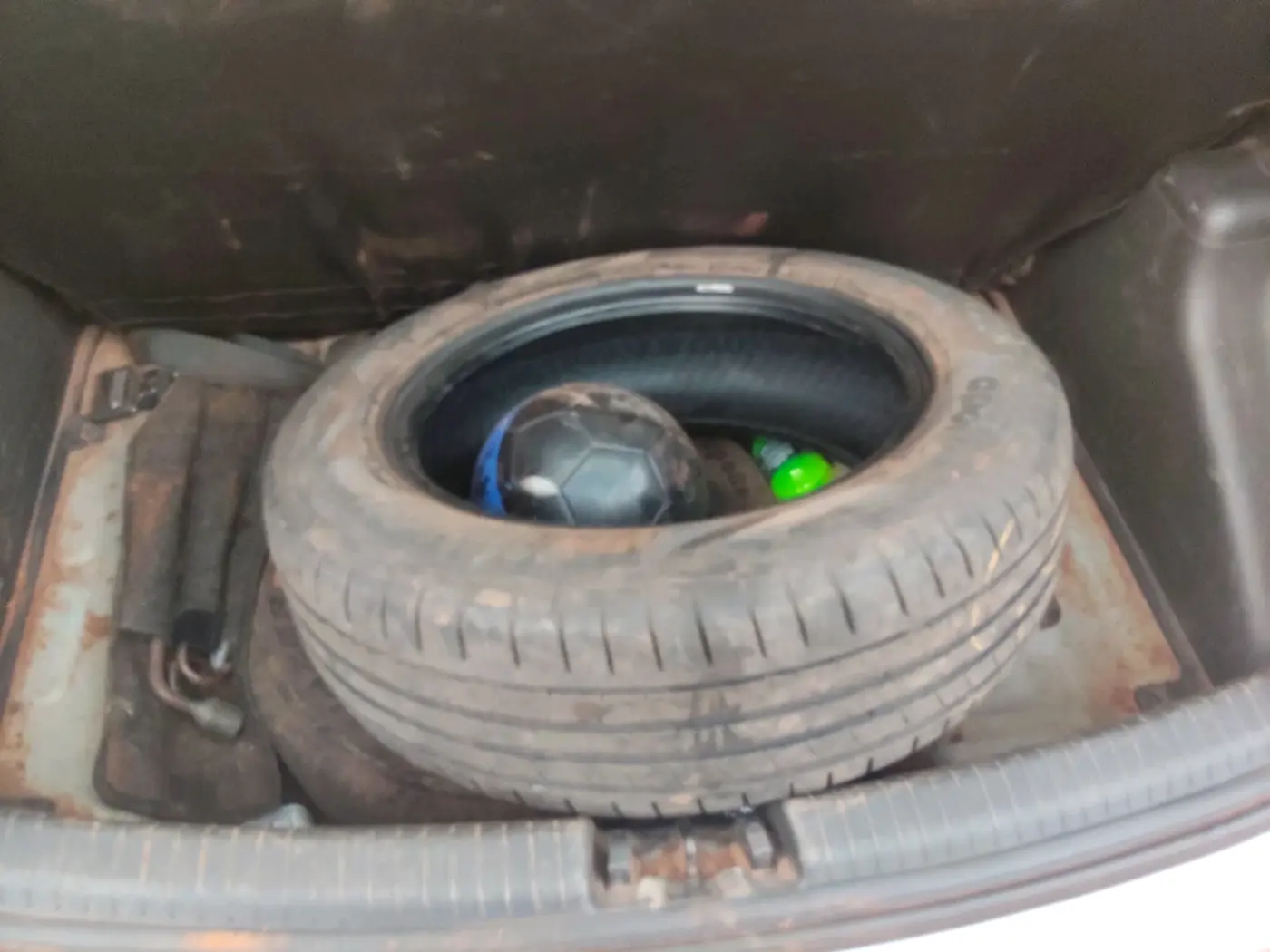 2018 Hyundai Grand i10 MAGNA 1.2 KAPPA VTVT, Petrol, Manual, 1,40,395 km, tyre