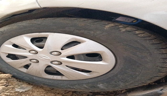 2011 Hyundai i10 SPORTZ 1.2, Petrol, Manual, 68,818 km, tyre