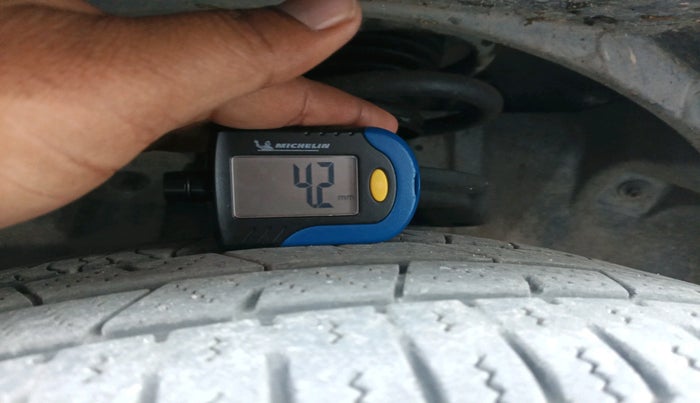 2017 Jeep Compass LIMITED 1.4 PETROL AT, Petrol, Automatic, 1,33,280 km, tyre