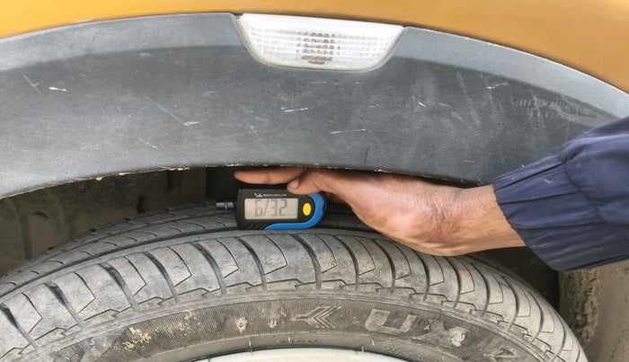 2019 Renault TRIBER RXT, Petrol, Manual, 63,323 km, tyre