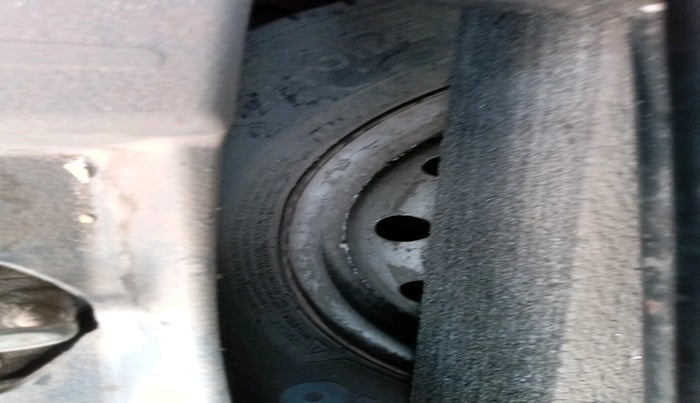 2010 Maruti Wagon R 1.0 LXI CNG, CNG, Manual, 1,16,008 km, tyre