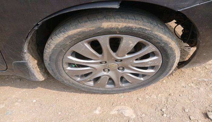 2017 Maruti Baleno ALPHA PETROL 1.2, CNG, Manual, 1,14,152 km, tyre