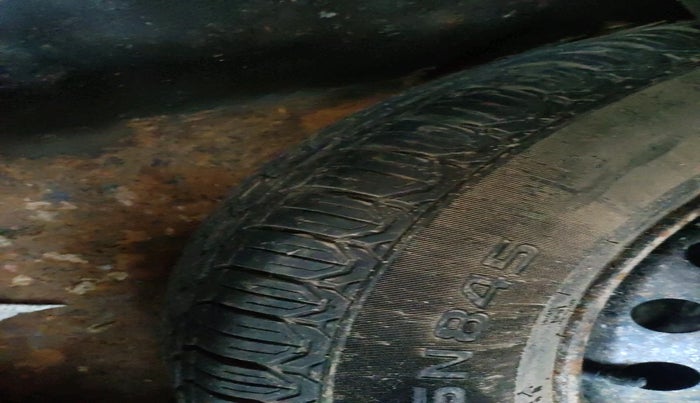 2016 Hyundai Xcent S 1.2, CNG, Manual, 1,99,774 km, tyre