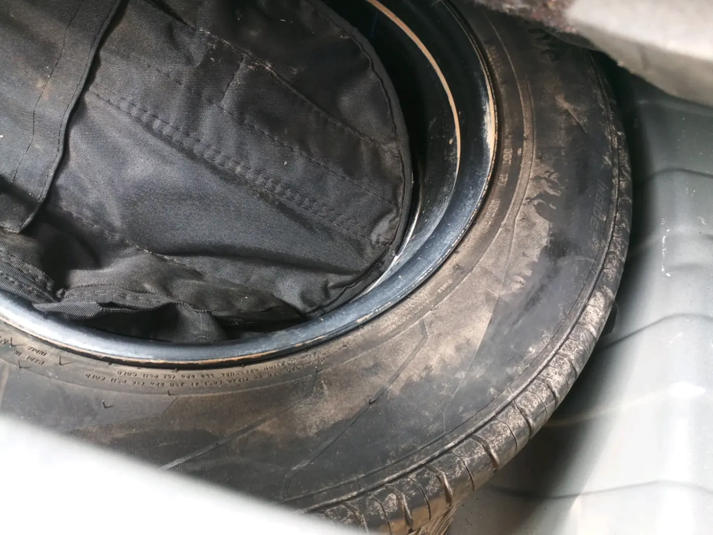 2023 Tata PUNCH PURE MT, CNG, Manual, 28,753 km, tyre