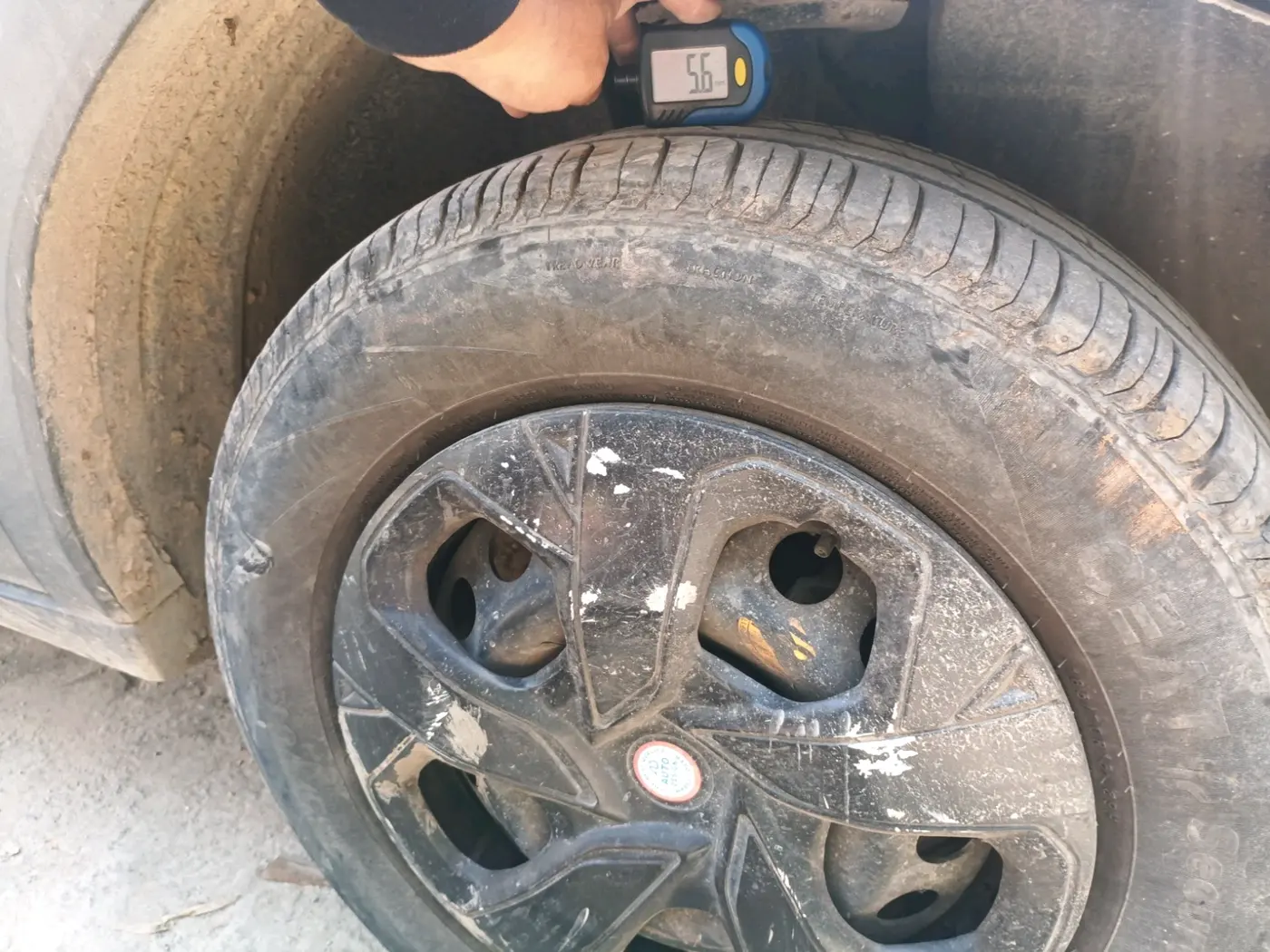 2023 Tata PUNCH PURE MT, CNG, Manual, 28,753 km, tyre