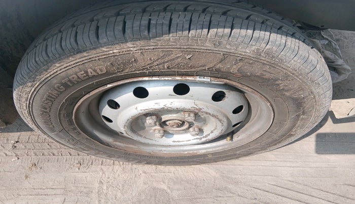 2012 Maruti Wagon R 1.0 LXI CNG, CNG, Manual, 95,269 km, tyre