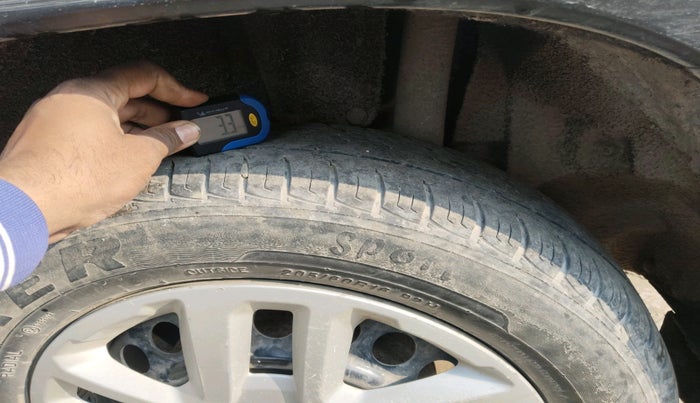 2017 Maruti Vitara Brezza VDI (O), Diesel, Manual, 1,32,523 km, tyre