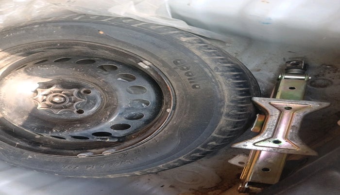 2015 Hyundai Grand i10 MAGNA 1.2 KAPPA VTVT, Petrol, Manual, 76,255 km, tyre