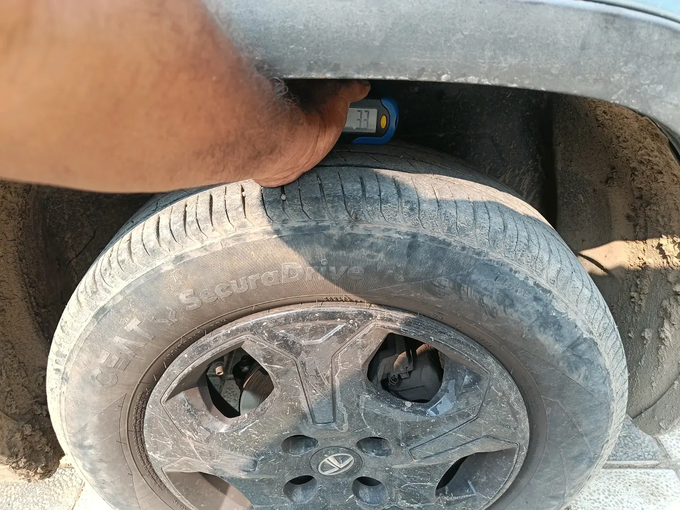 2022 Tata PUNCH ACCOMPLISHED MT, Petrol, Manual, 1,08,602 km, tyre