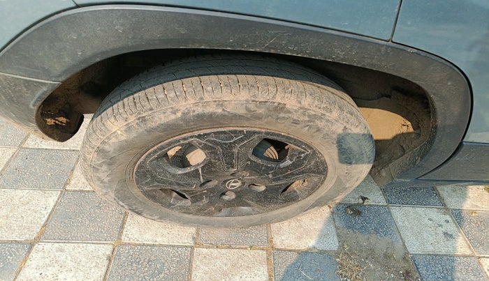 2022 Tata PUNCH ACCOMPLISHED MT, Petrol, Manual, 1,08,602 km, tyre