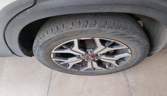 2020 KIA SELTOS GTX PLUS AT 1.5 DIESEL, Diesel, Automatic, 1,56,039 km, tyre