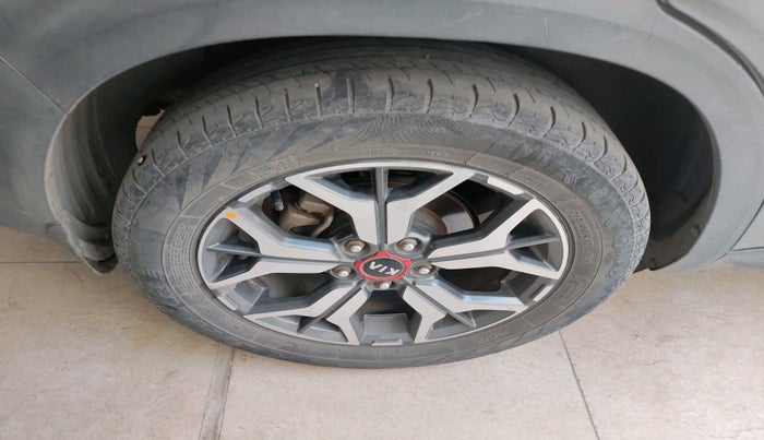 2020 KIA SELTOS GTX PLUS AT 1.5 DIESEL, Diesel, Automatic, 1,56,039 km, tyre