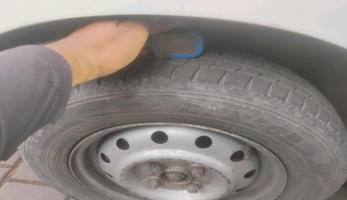 2016 Maruti Wagon R 1.0 VXI AMT, Petrol, Automatic, 4,46,300 km, tyre