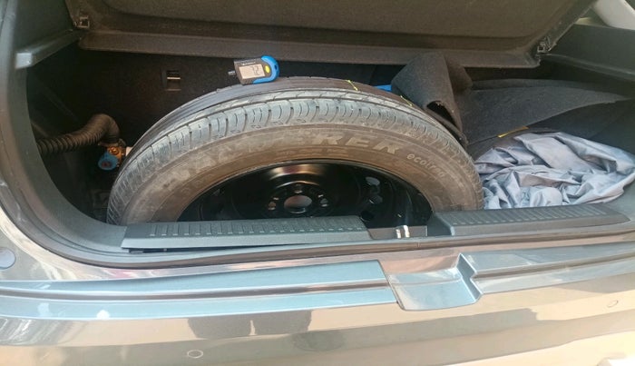 2024 Maruti FRONX DELTA CNG 1.2 MT, CNG, Manual, 8,245 km, tyre