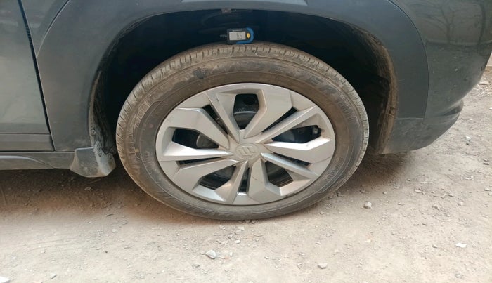 2024 Maruti FRONX DELTA CNG 1.2 MT, CNG, Manual, 8,245 km, tyre