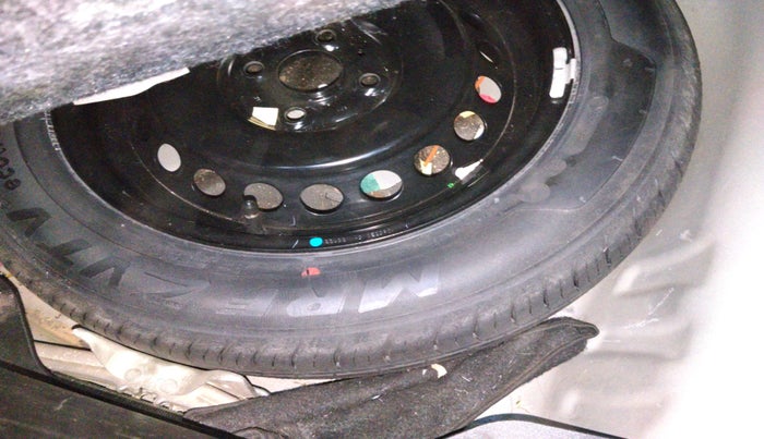 2021 Maruti Baleno ZETA PETROL 1.2, Petrol, Manual, 72,966 km, tyre