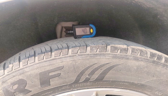 2015 Audi Q5 30 TDI PREMIUM, Diesel, Automatic, 1,06,193 km, tyre