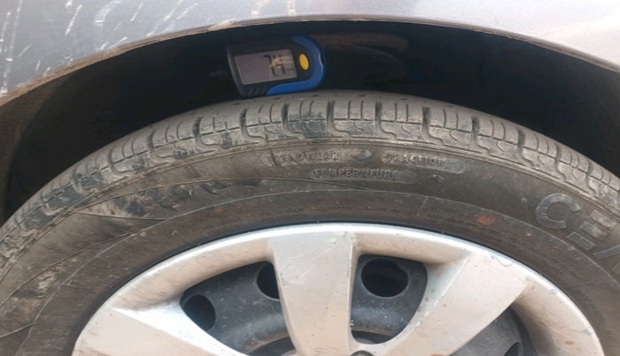 2013 Hyundai Eon MAGNA +, Petrol, Manual, 26,642 km, tyre