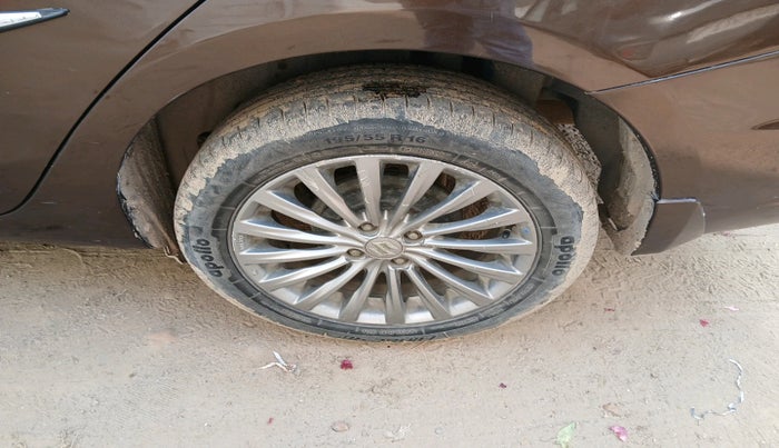 2015 Maruti Ciaz ZXI, Petrol, Manual, 52,967 km, tyre