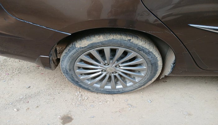 2015 Maruti Ciaz ZXI, Petrol, Manual, 52,967 km, tyre