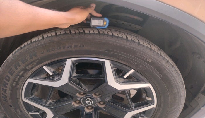 2025 Tata Safari Accomplished Plus AT, Diesel, Automatic, 11,657 km, tyre