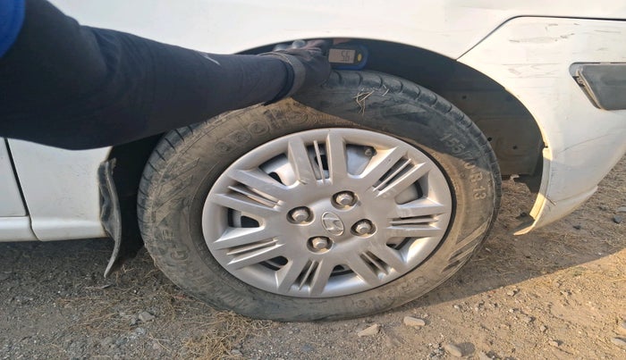 2011 Hyundai Santro Xing GLS, CNG, Manual, 72,775 km, tyre