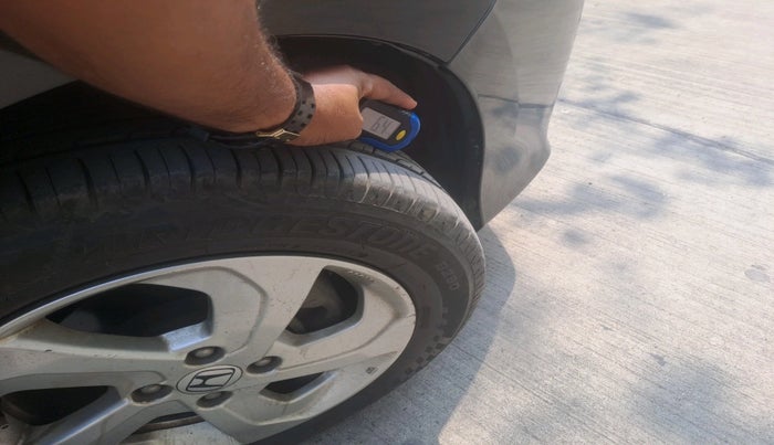 2016 Honda City 1.5L I-VTEC V MT, Petrol, Manual, 44,969 km, tyre