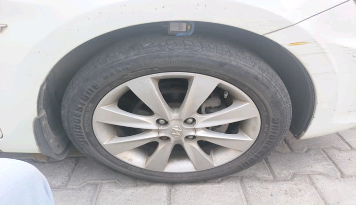 2013 Hyundai Verna FLUIDIC 1.6 VTVT SX OPT, Petrol, Manual, 65,883 km, tyre