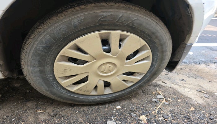 2011 Maruti Swift VXI, Petrol, Manual, 1,11,879 km, tyre