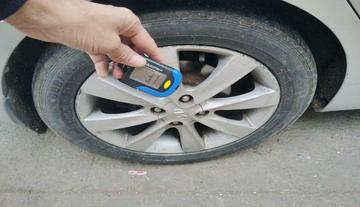 2013 Hyundai Verna FLUIDIC 1.6 VTVT SX, Petrol, Manual, 1,03,192 km, tyre