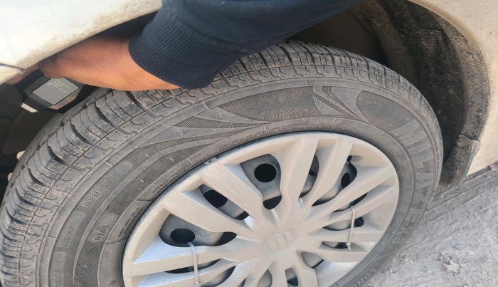 2018 Maruti Dzire VDI AMT, Diesel, Automatic, 1,62,370 km, tyre