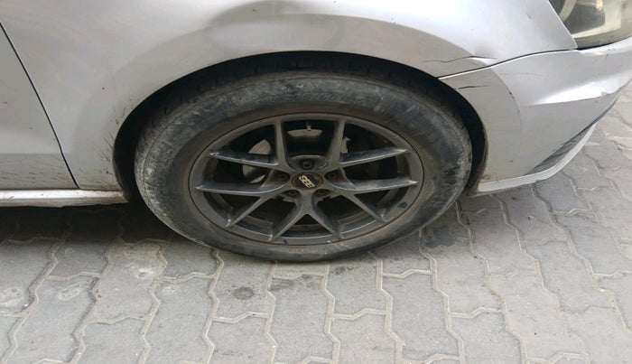 2017 Volkswagen Ameo COMFORTLINE 1.5L, Diesel, Manual, 1,10,793 km, tyre