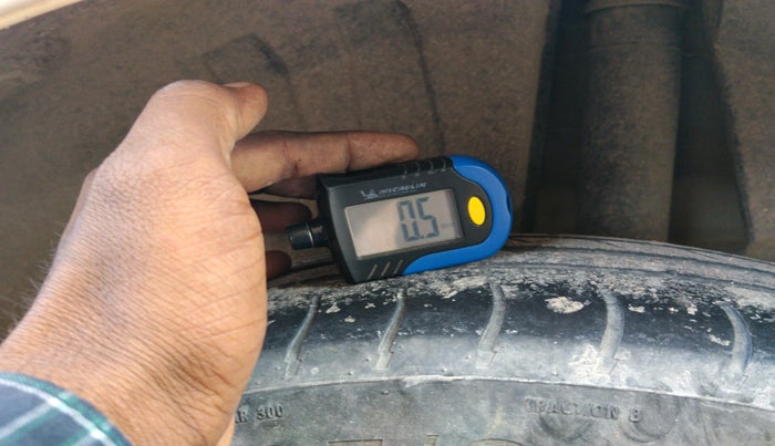 2017 Maruti Dzire VDI, Diesel, Manual, 91,355 km, tyre