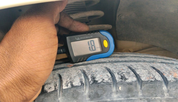 2017 Maruti Dzire VDI, Diesel, Manual, 91,355 km, tyre