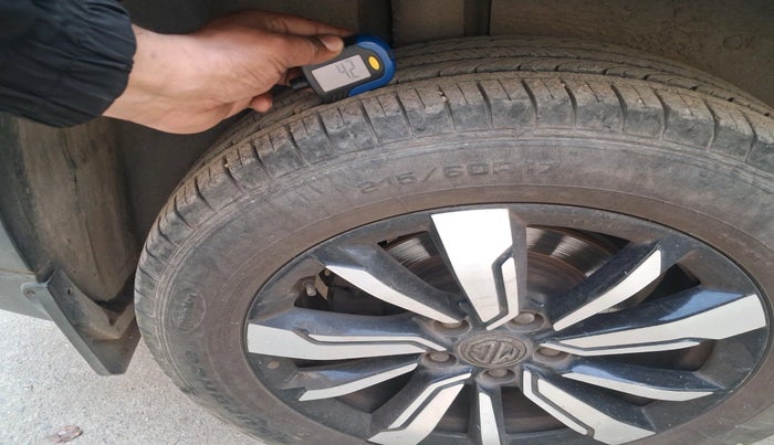 2019 MG HECTOR SMART HYBRID 1.5 PETROL, Petrol, Manual, 83,406 km, tyre