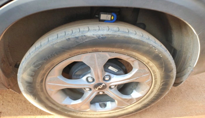 2022 KIA SELTOS HTK PLUS 1.5, Petrol, Manual, 37,500 km, tyre