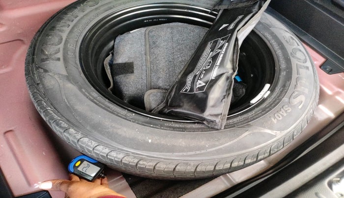 2022 KIA SELTOS HTK PLUS 1.5, Petrol, Manual, 37,500 km, tyre