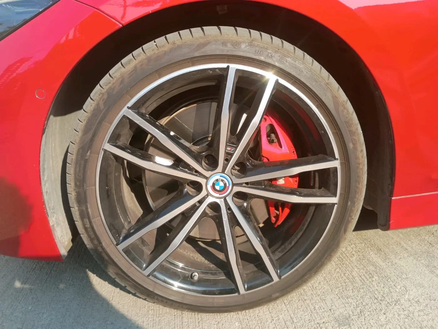 2024 BMW M340i xDrive, Petrol, Automatic, 11,098 km, tyre