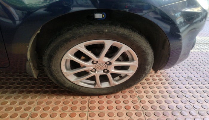 2018 Maruti Swift ZDI AMT, Diesel, Automatic, 1,24,776 km, tyre