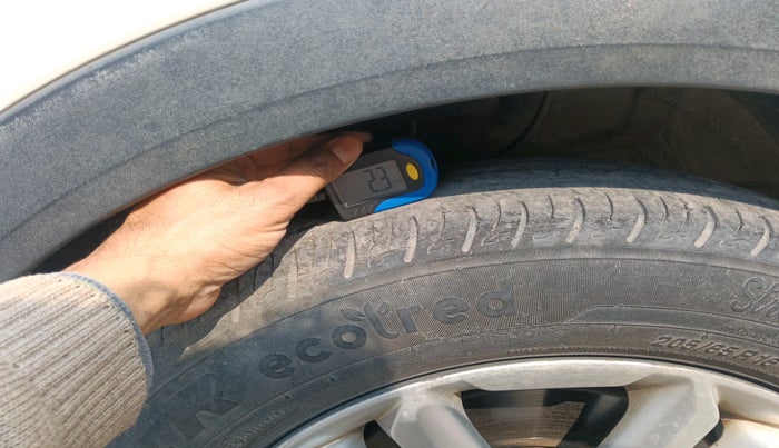 2017 Hyundai Creta SX PLUS 1.6 DIESEL, Diesel, Manual, 1,32,851 km, tyre