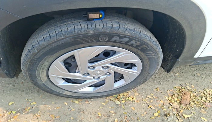 2025 Hyundai Creta E 1.5 DIESEL, Diesel, Manual, 6,179 km, tyre