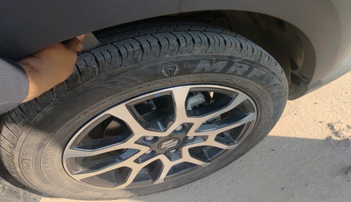 2024 Maruti XL6 ZETA CNG, CNG, Manual, 10,963 km, tyre