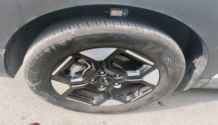 2025 KIA SYROS HTK (O) 1.5 Diesel 6MT, Diesel, Manual, 5,885 km, tyre